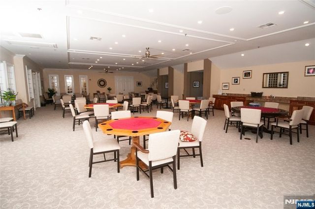 12 Farrington Plaza, Franklin, NJ 08873