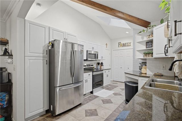 13122 Logan Lane, Lenexa, KS 66215