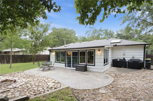 13122 Logan Lane, Lenexa, KS 66215