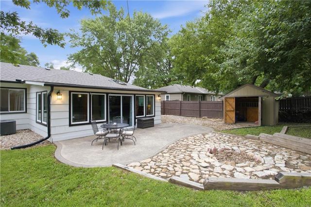 13122 Logan Lane, Lenexa, KS 66215