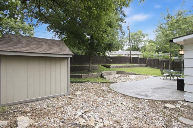 13122 Logan Lane, Lenexa, KS 66215