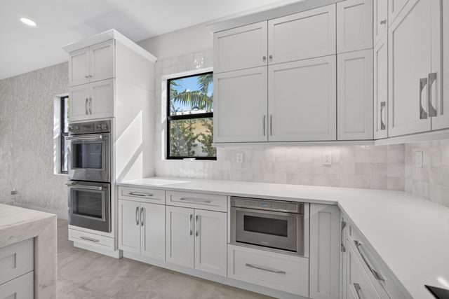 131 Edwards Lane, Palm Beach Shores, FL 33404