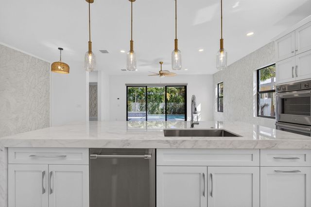 131 Edwards Lane, Palm Beach Shores, FL 33404