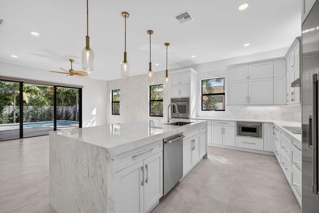 131 Edwards Lane, Palm Beach Shores, FL 33404