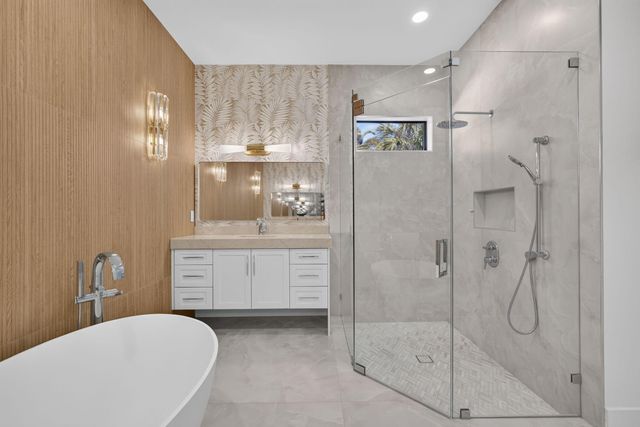 131 Edwards Lane, Palm Beach Shores, FL 33404