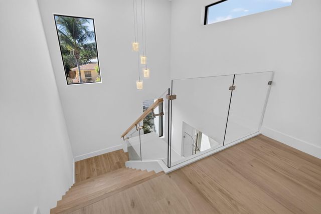 131 Edwards Lane, Palm Beach Shores, FL 33404