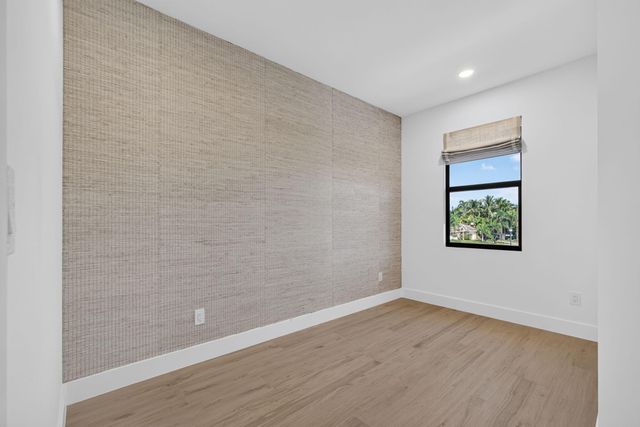 131 Edwards Lane, Palm Beach Shores, FL 33404