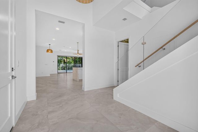 131 Edwards Lane, Palm Beach Shores, FL 33404