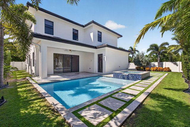 131 Edwards Lane, Palm Beach Shores, FL 33404