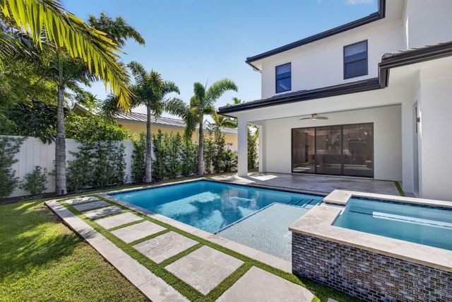 131 Edwards Lane, Palm Beach Shores, FL 33404