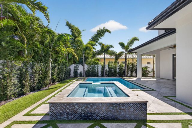 131 Edwards Lane, Palm Beach Shores, FL 33404