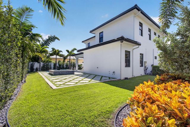 131 Edwards Lane, Palm Beach Shores, FL 33404
