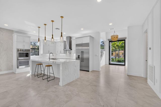 131 Edwards Lane, Palm Beach Shores, FL 33404