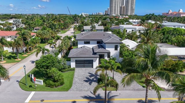 131 Edwards Lane, Palm Beach Shores, FL 33404