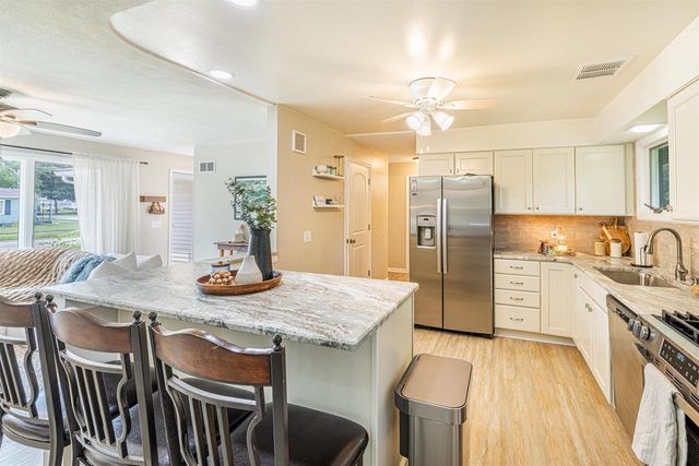 816 N Randall Avenue, Janesville, WI 53545