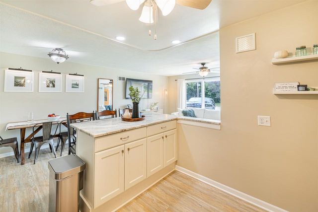 816 N Randall Avenue, Janesville, WI 53545