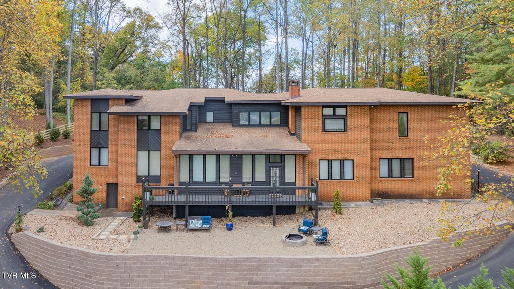 3606 Honeywood Drive, Johnson City, TN 37604