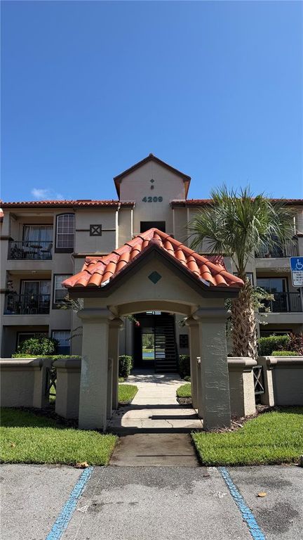 4209 WOODSTORKS WALK WAY 209, Lutz, FL 33558