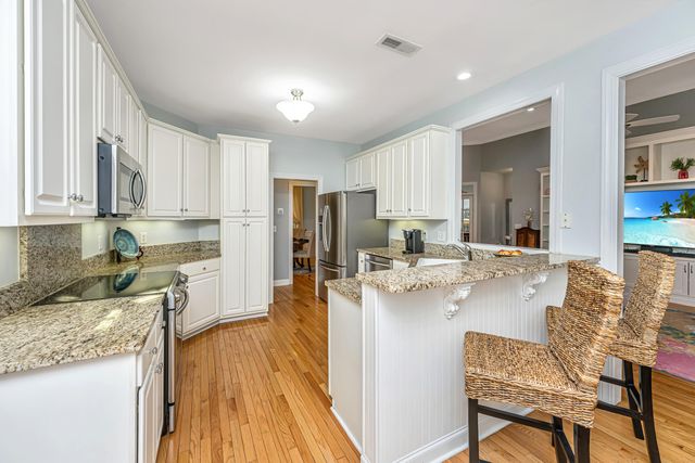 5201 Forest Oaks Drive, Hollywood, SC 29449