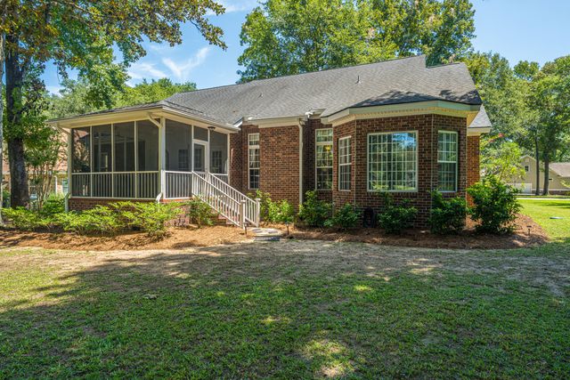 5201 Forest Oaks Drive, Hollywood, SC 29449