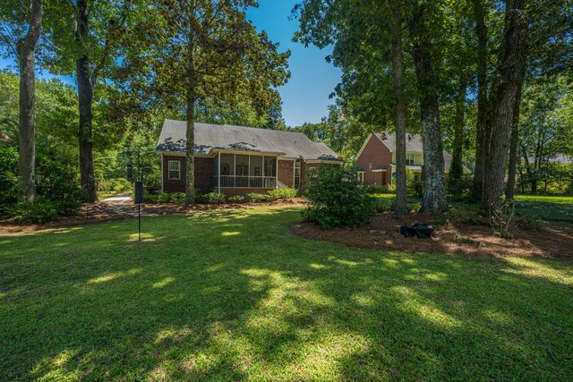 5201 Forest Oaks Drive, Hollywood, SC 29449