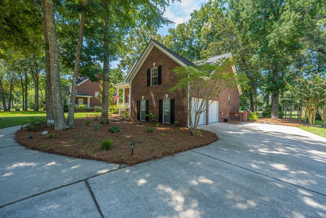 5201 Forest Oaks Drive, Hollywood, SC 29449