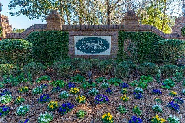 5201 Forest Oaks Drive, Hollywood, SC 29449