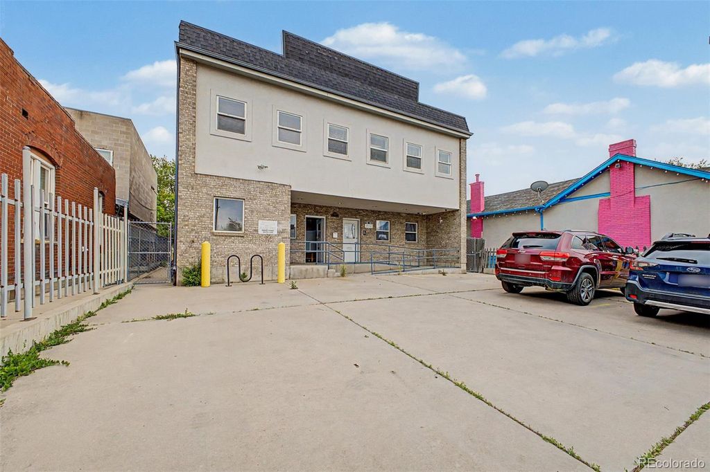 2380 S Broadway, Denver, CO 80210