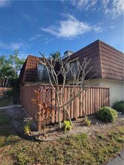 5243 Cedarbend DR # 2, Fort Myers, FL 33919