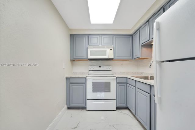 710 N Ocean Boulevard 102, Pompano Beach, FL 33062