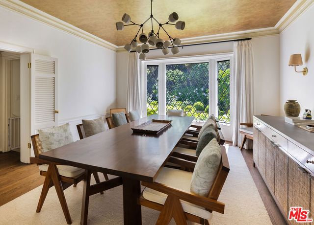 320 Hilgard Avenue, Los Angeles, CA 90024