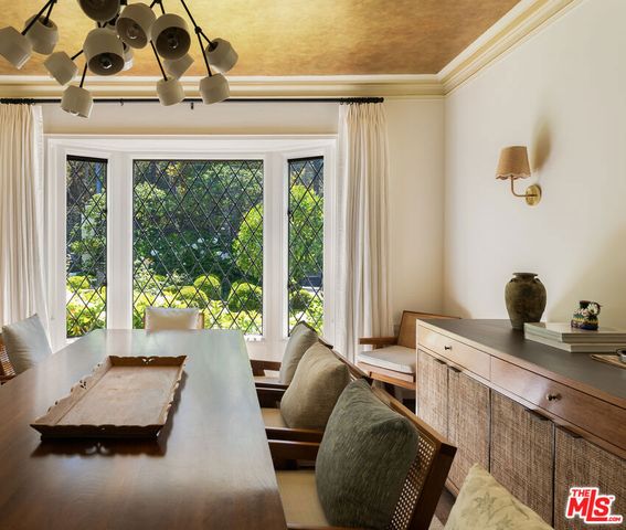 320 Hilgard Avenue, Los Angeles, CA 90024