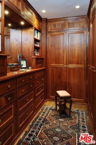 320 Hilgard Avenue, Los Angeles, CA 90024