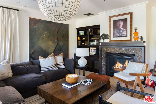 320 Hilgard Avenue, Los Angeles, CA 90024