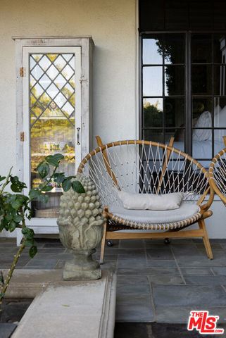 320 Hilgard Avenue, Los Angeles, CA 90024