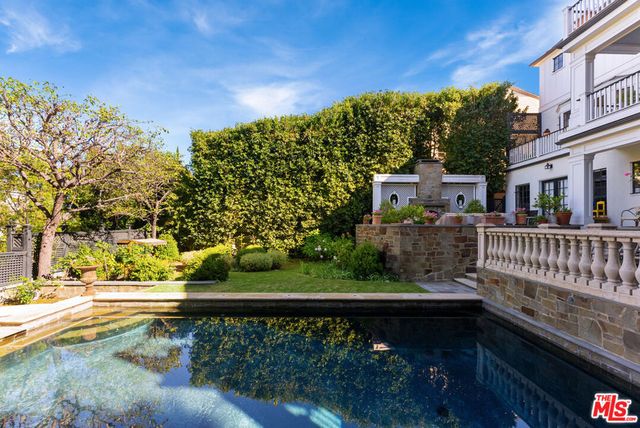 320 Hilgard Avenue, Los Angeles, CA 90024