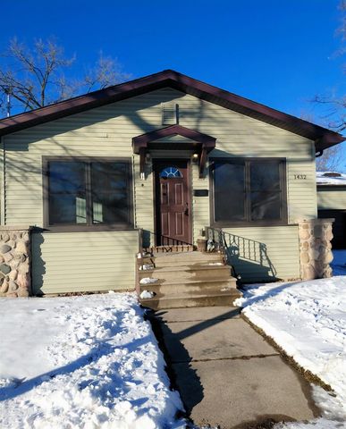 1432 Young Street, Owosso, MI 48867