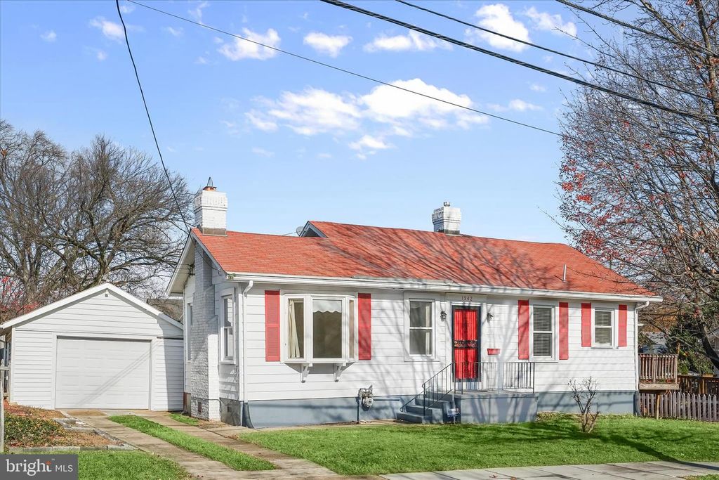 1342 HAMLIN ST NE, Washington, DC 20017