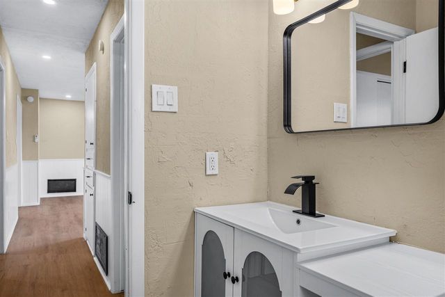 406 NW 75th St, Lawton, OK 73505