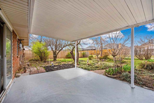 406 NW 75th St, Lawton, OK 73505