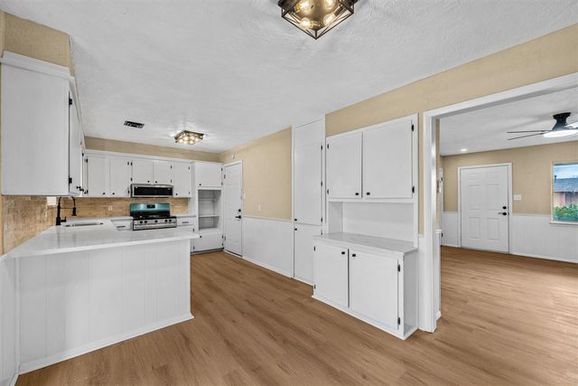 406 NW 75th St, Lawton, OK 73505