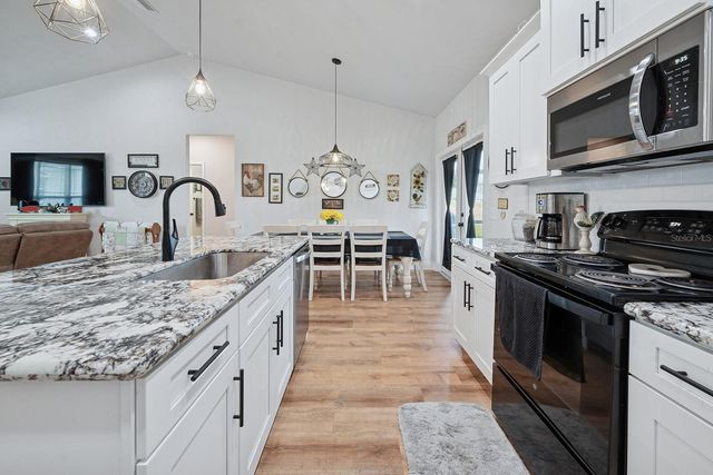 181 SW 24TH AVENUE, Trenton, FL 32693