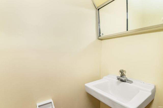 2484 S Brittany Lane, Bloomington, IN 47401