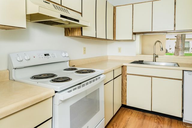 2484 S Brittany Lane, Bloomington, IN 47401