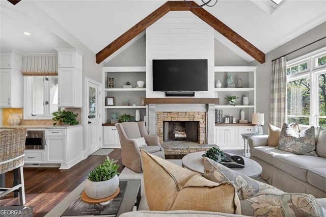 360 Falls Point Trail, Johns Creek, GA 30022