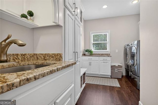360 Falls Point Trail, Johns Creek, GA 30022