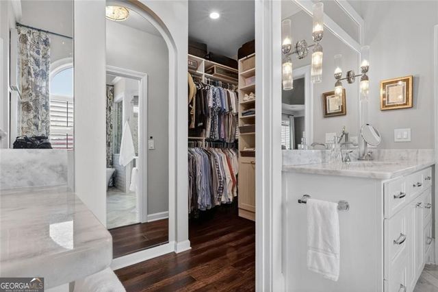 360 Falls Point Trail, Johns Creek, GA 30022