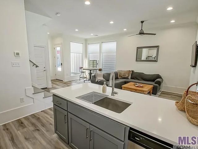 9855 Red Stick Crossing Ave, Baton Rouge, LA 70815