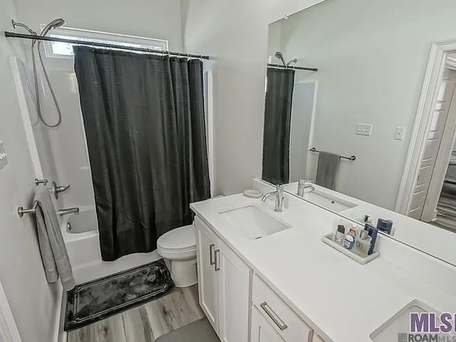 9855 Red Stick Crossing Ave, Baton Rouge, LA 70815