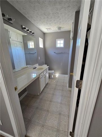 231 Windcroft Lane NW, Acworth, GA 30101